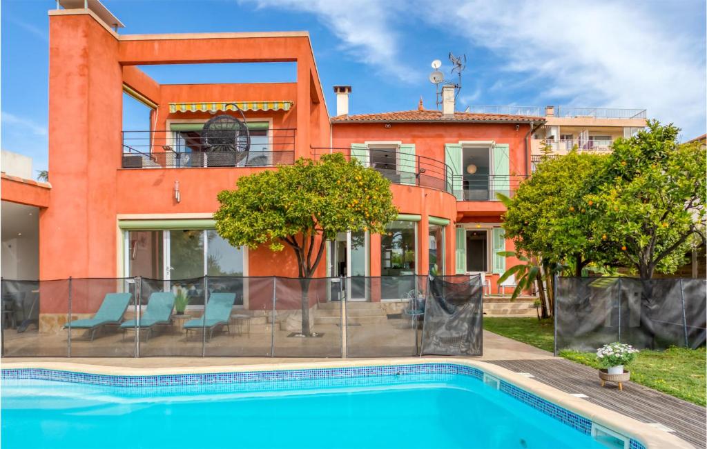 Beautiful Home In Saint-laurent-du-var With Outdoor Swimming Pool, Wifi And 6 Bedrooms