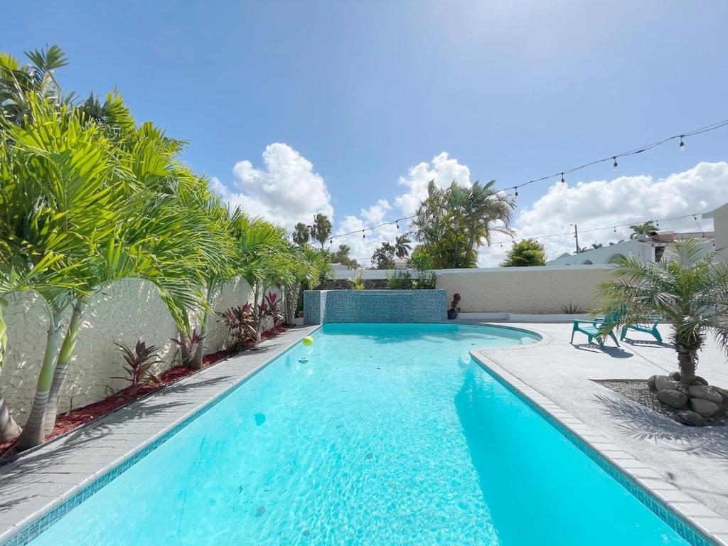 4 bedroom family reserve with pool home