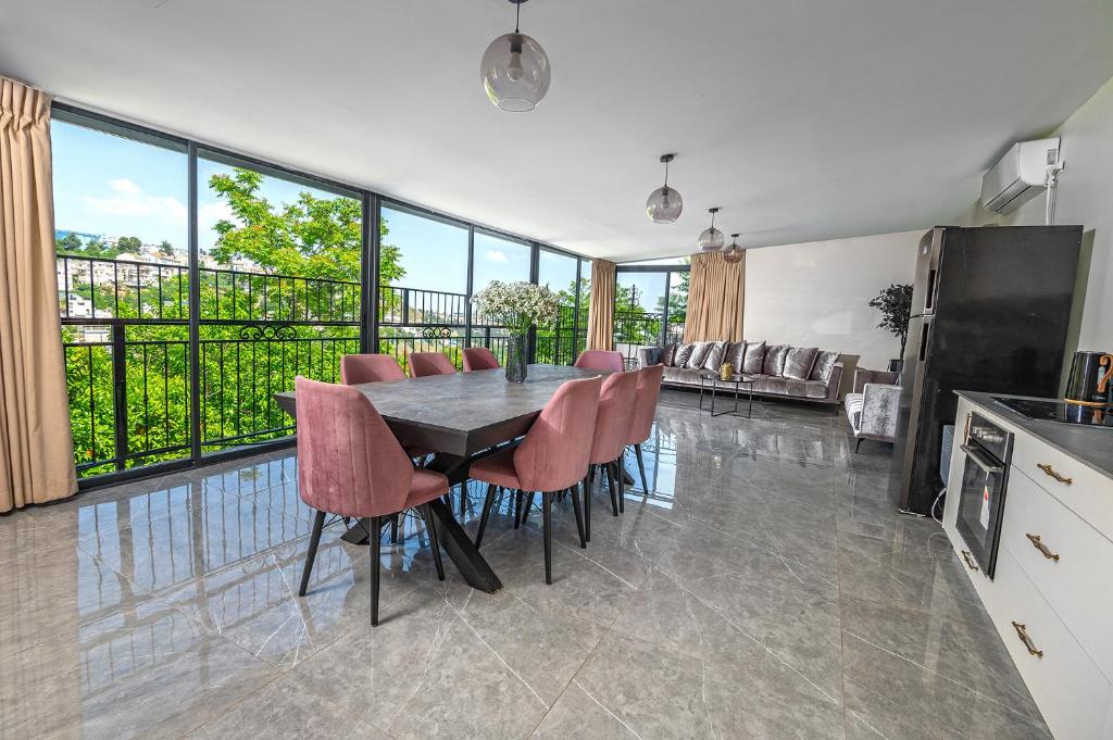 Moses Luxury Vacation Homes-מתחם פיניקס