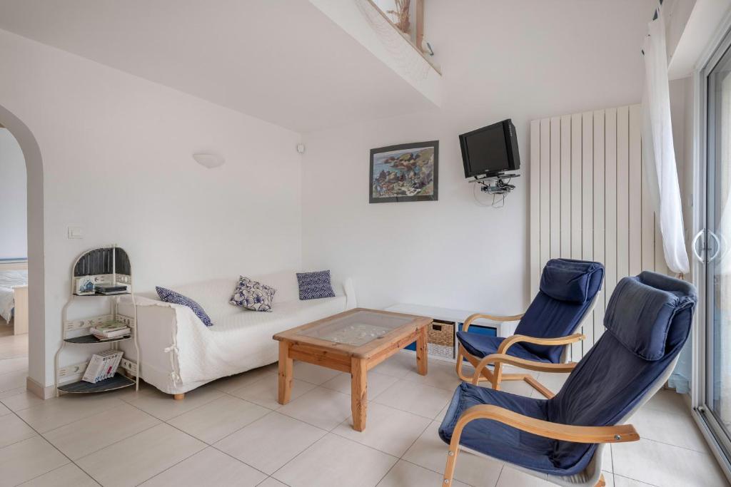 Maison a trois cent metres de la plage