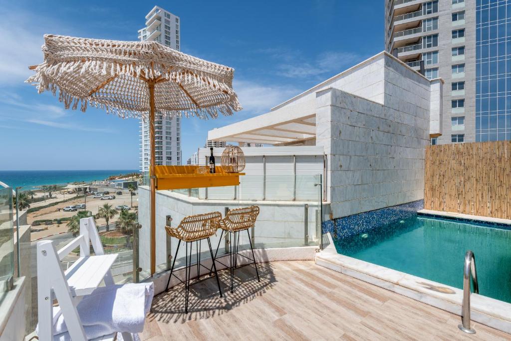 Boutique Villa with Rooftop Pool