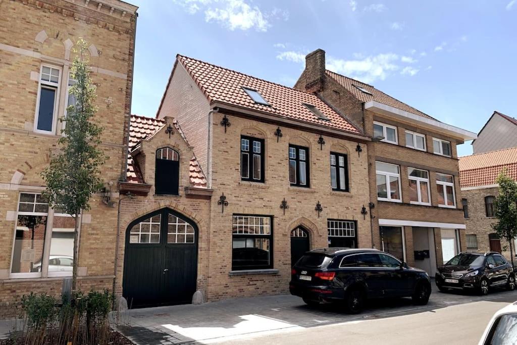 LA40 Statig gerenoveerd huis in hartje Nieuwpoort-Stad