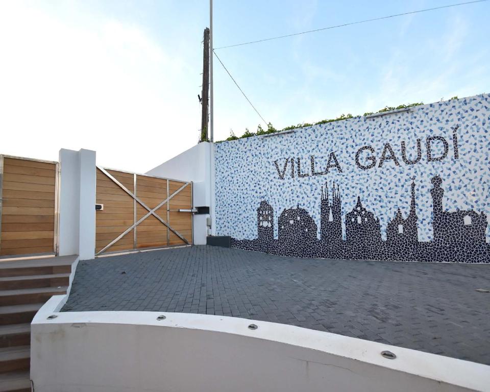 Luxury Villa Gaudí by HLCLUB Agency