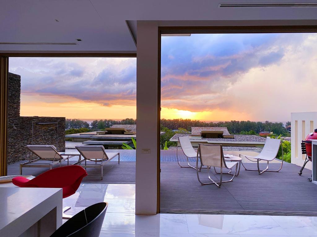 Designer Panoramic Seaview 2br Pool Villa Naithon Beach