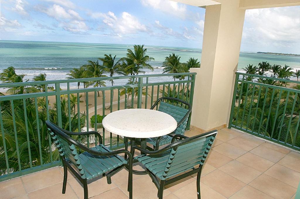 1 bedroom beachfront Apartment at Rio Mar