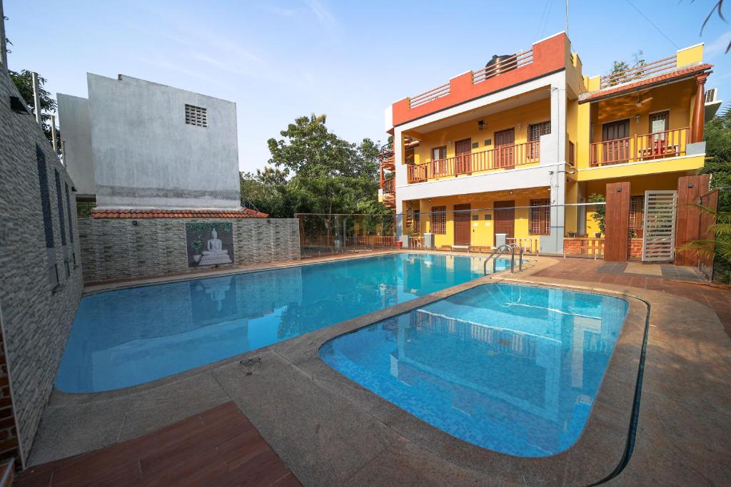Mukhil Paradise Villa