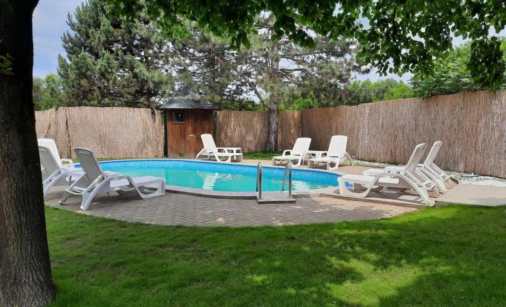 Pool House