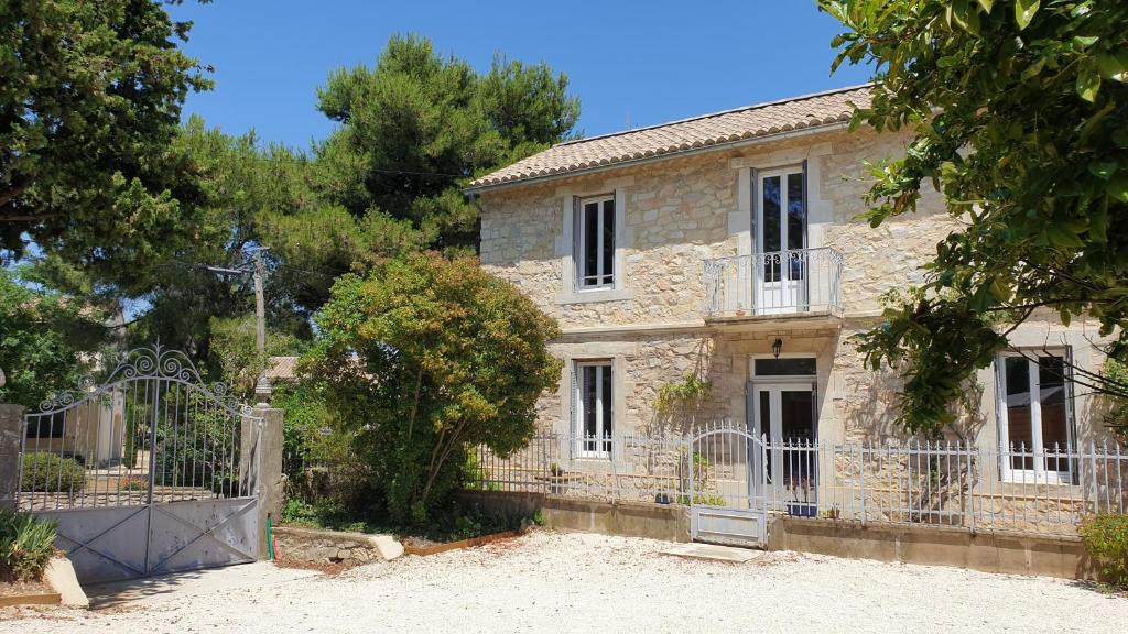 La Maison d'Isidore - Gîte 6 personnes avec climatisation, piscine et jardin clos