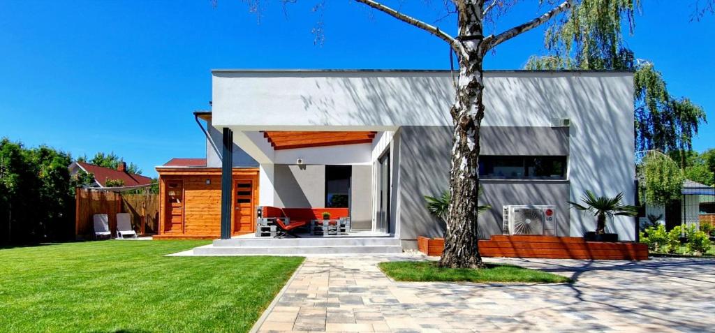 Villa-Piccoló Siófok (privát szaunával)