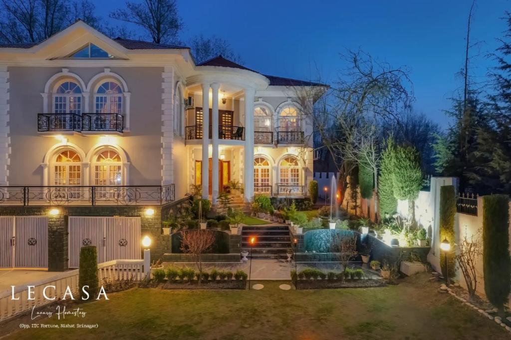 Lecasa Luxury Home Stay Opp ITC Fortune
