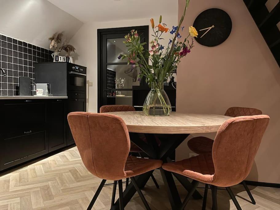 Luxe vakantiehuis met Jacuzzi en EV-lader