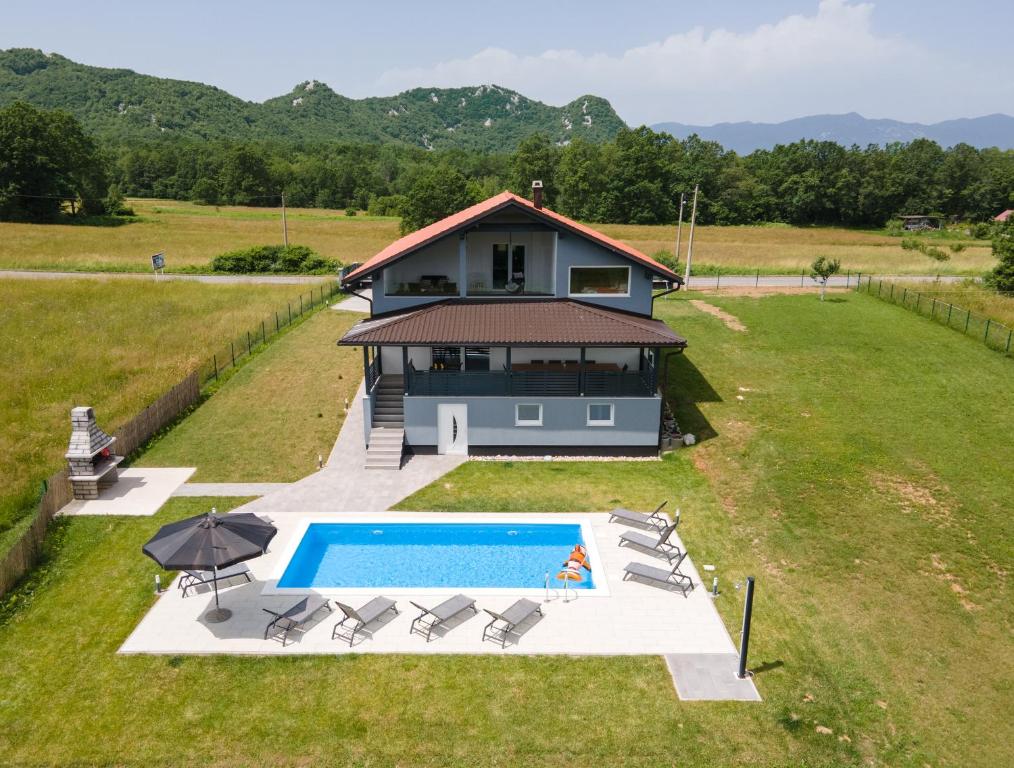 Plum house - villa with pool