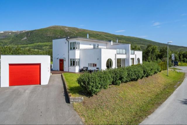 Great villa with amazing view