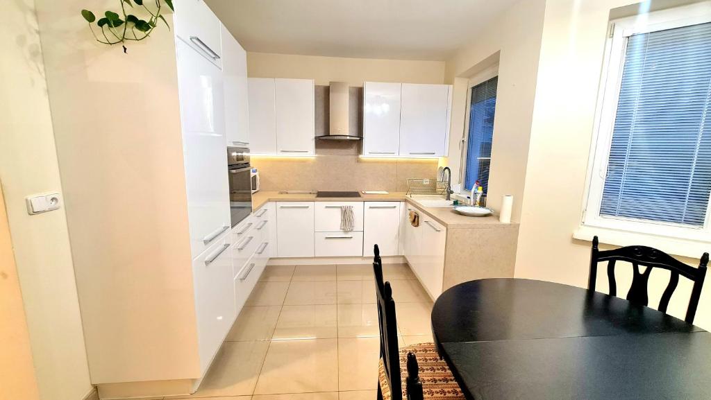 Modern & cozy house with 3 bed rooms and garden