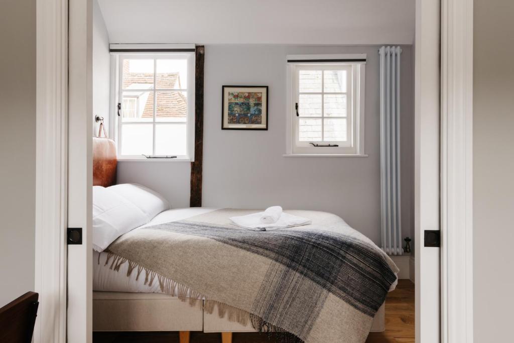 Jesticos, Canterbury Stylish Retro Newly refurbished house in City Walls