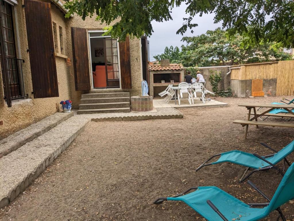 Maison plein-pied climatisée avec garage et jardin/terrasse