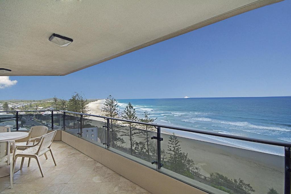 Clubb Coolum Beach Resort