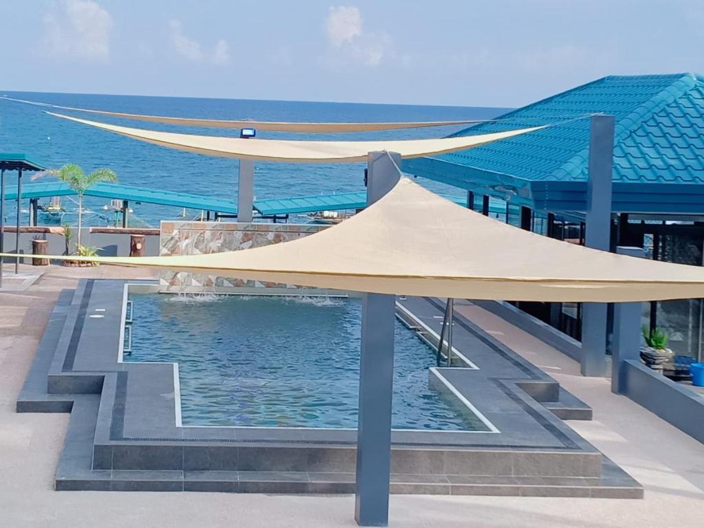 Cave Beach Resort