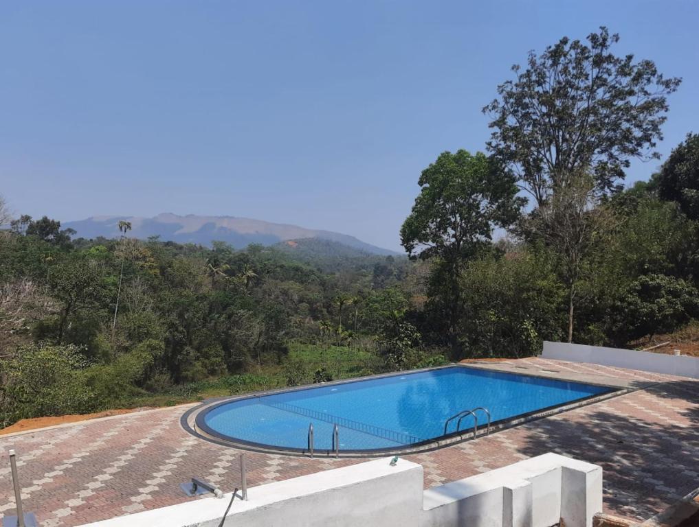 Humming Breeze Nature Retreat