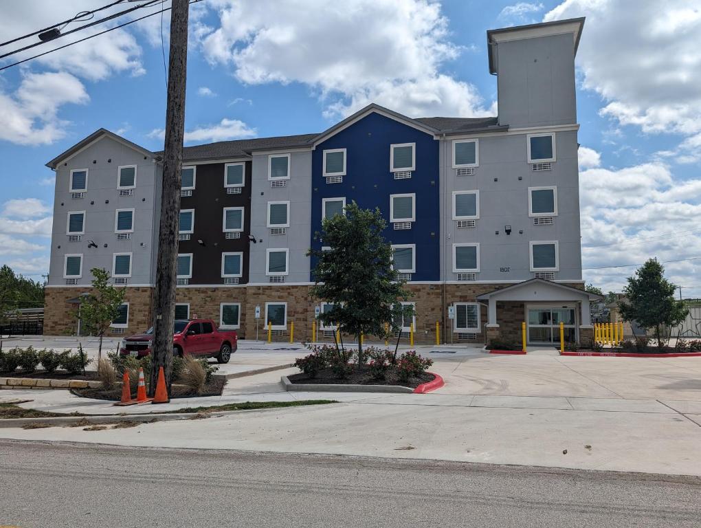 Texas Bungalows Hotel and Hotel Que