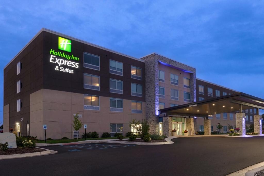 Holiday Inn Express & Suites - Brighton, an IHG Hotel