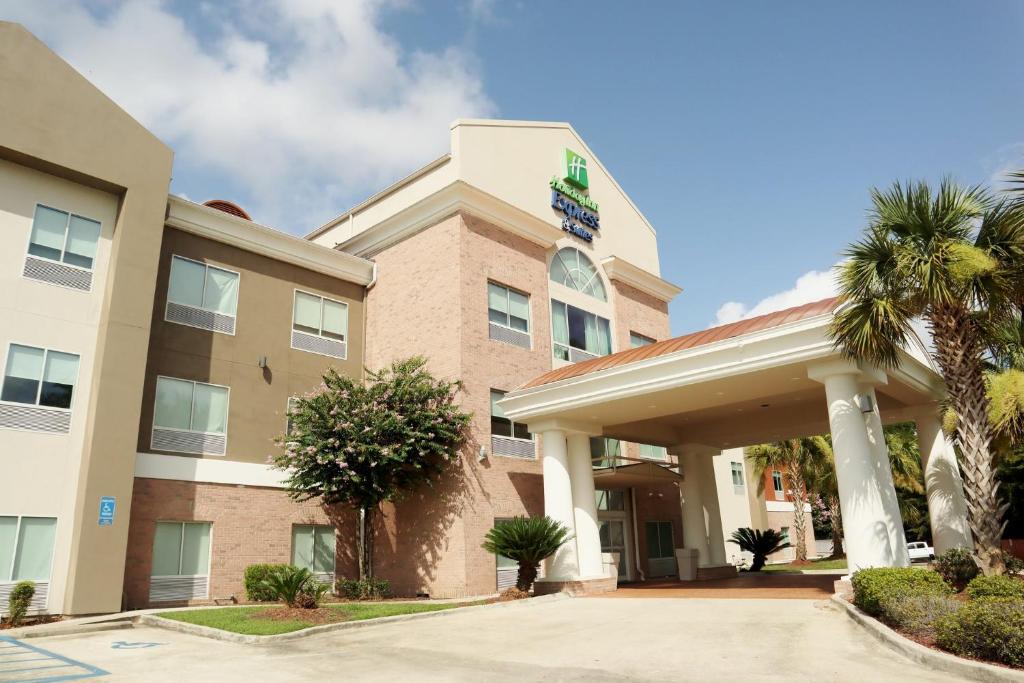 Holiday Inn Express Baton Rouge North, an IHG Hotel