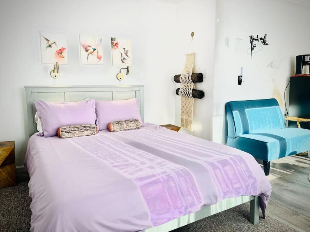 Catskill Cabin Hummingbird Suite 2